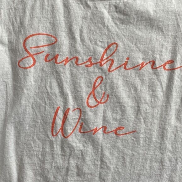 Sunshine and Wine Tank  - Picture 3 of 4